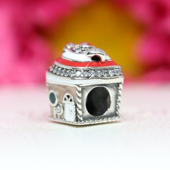 Pandora Festive Gingerbread House Charm 792363C01 - Picture 2 of 5